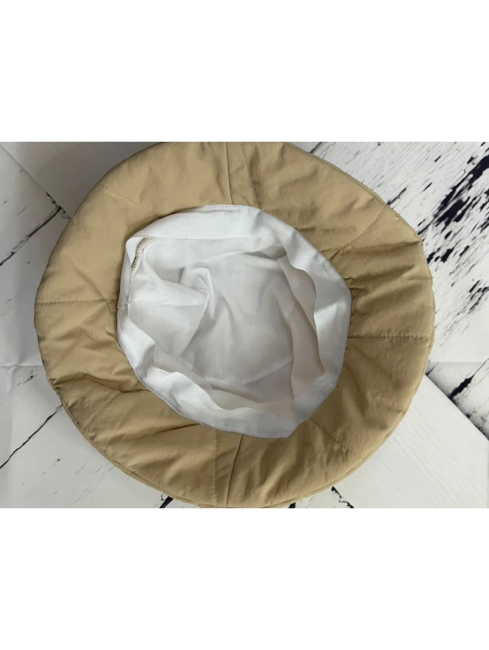 Streetwear CozyCore Puffer Quilted Beige Bucket Hat Women’s Small 22”